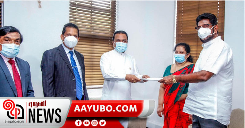 රජයට "ශ්‍රීපත්" වාලච්චේනයෙන්