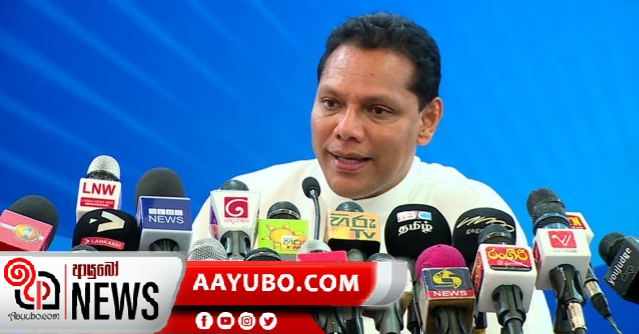 දයාසිරිගේ අලුත් ජොබ් එක (PHOTOS)