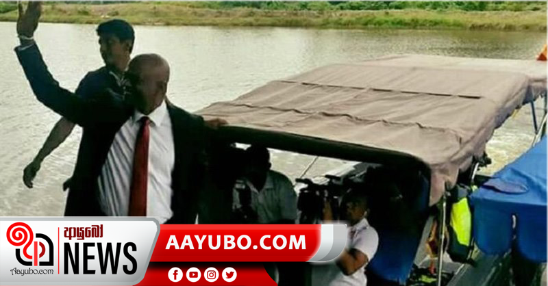 බෝට්ටුවෙන් පාර්ලිමේන්තුවට ආ කෝඩුකාර මන්ත්‍රීවරයා