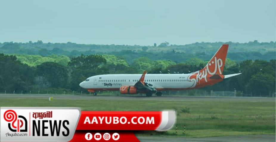 කොවිඩ් තහනමින් පසු පළමුවරට විදේශිකයන් පිරිස මත්තලට